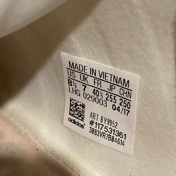 White and pink NMD’s - Picture 4 of 4